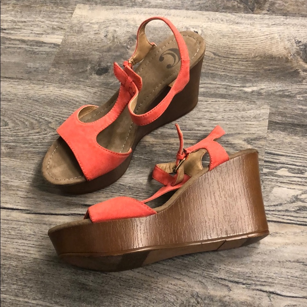 Charming Charlie's coral wedge heel